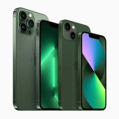 iPhone 13 Pro in alpine green and iPhone 13 in green.