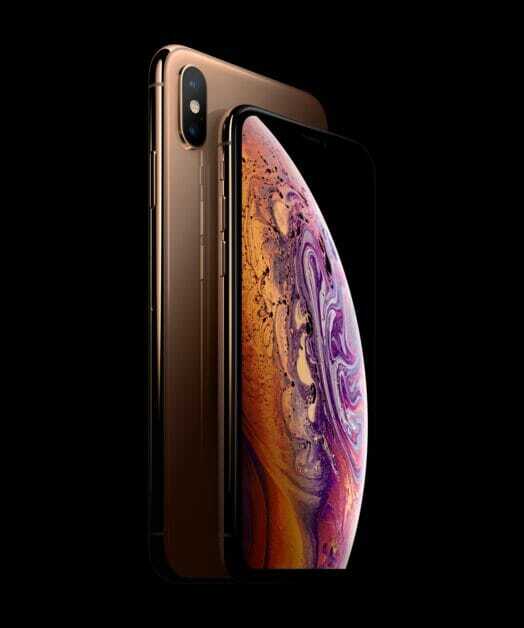An iPhone Xs in front of an iPhone Xs Max.  