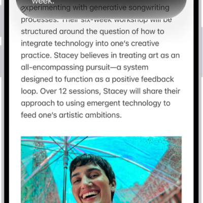 An iPhone showing Siri proofreading and giving feedback on text.