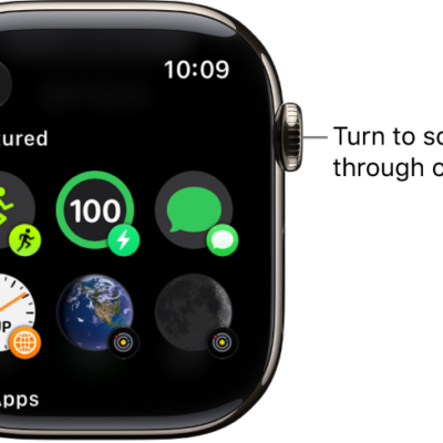 The customize screen for a watch face showing featured complications. Turn the Digital Crown to browse complications.
