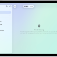The Safari sidebar on the left side of the Safari window is open, with Private selected. On the right is an explanation that Safari won't remember your browsing.
