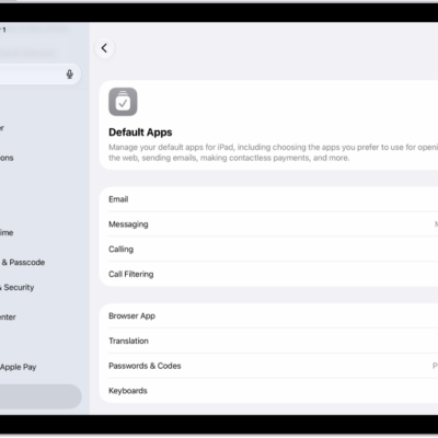 The screen for changing your default apps for sending email, browsing the web, and more.